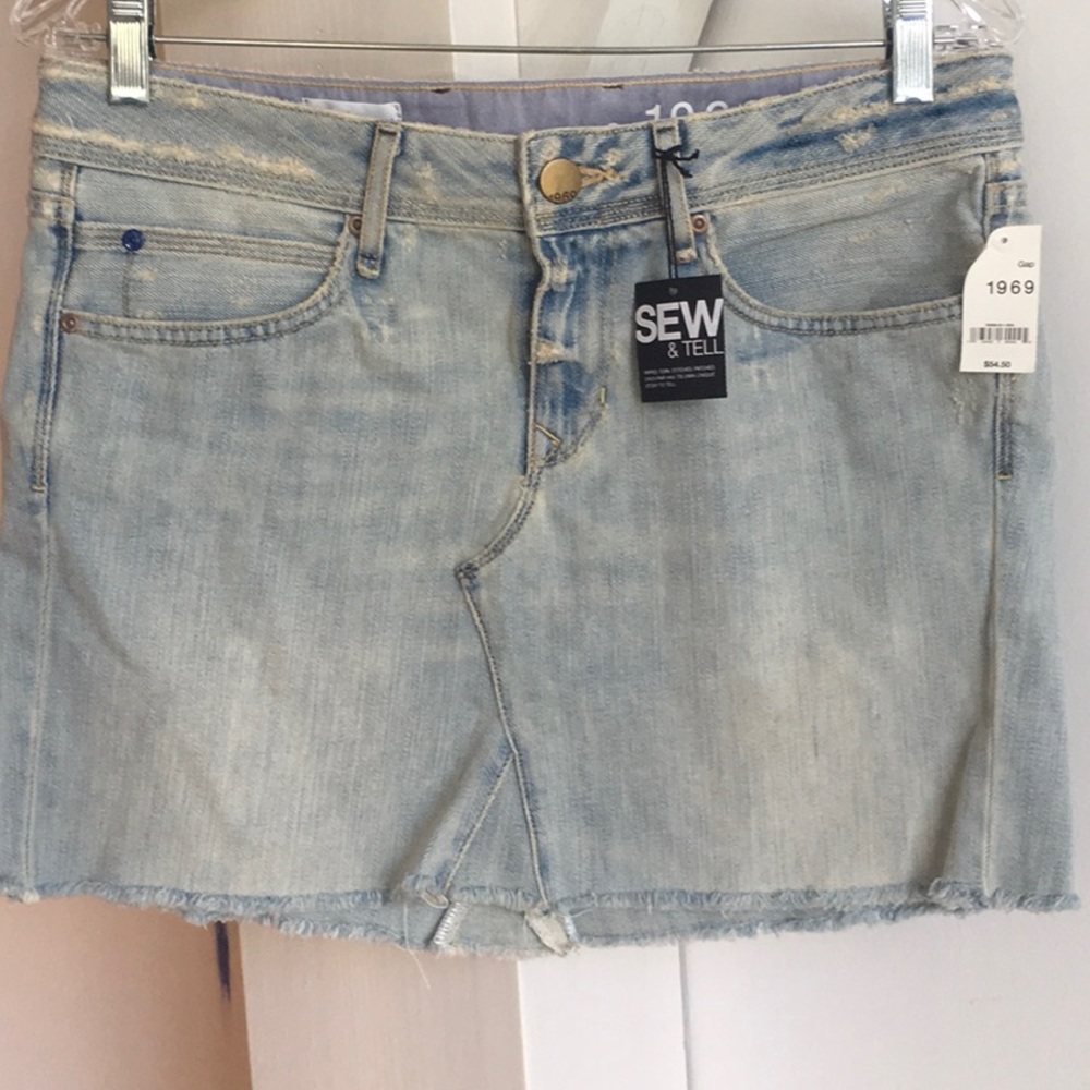 Brand new Gap distressed jean skirt